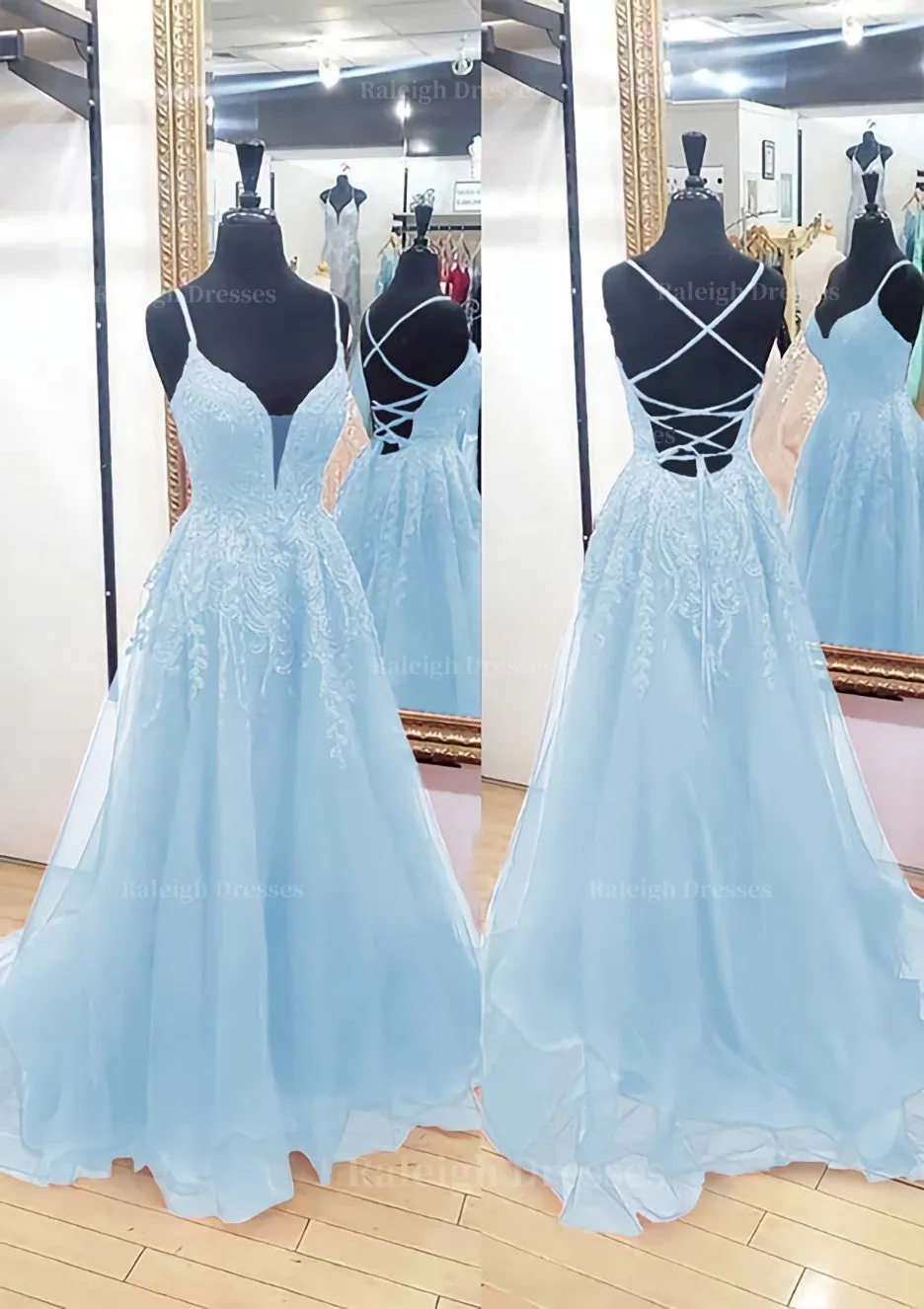 A-line V Neck Sleeveless Chapel Train Tulle Prom Dress With Appliqued Lace