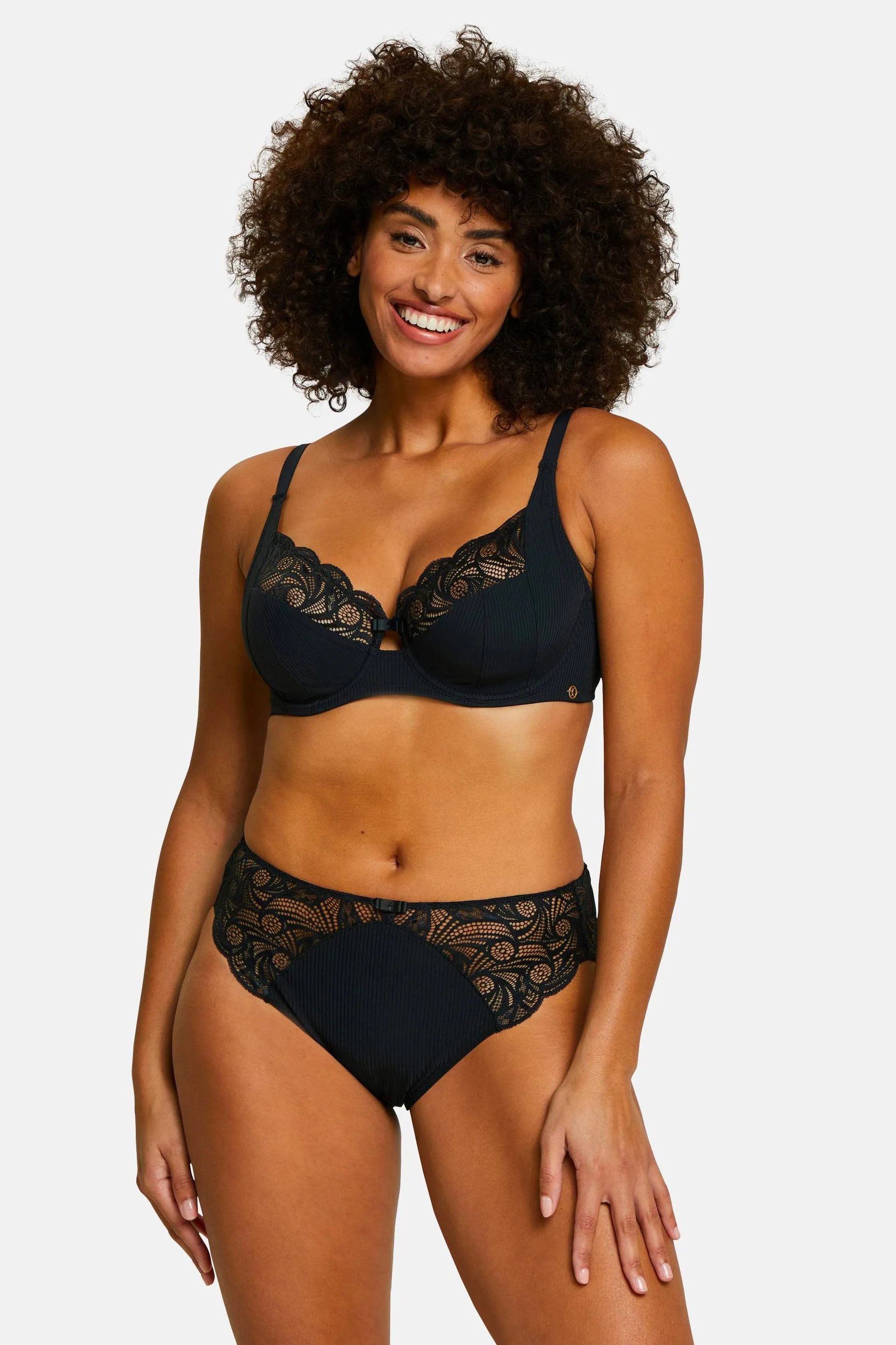 Ariane Essential Full Cover Bra Black