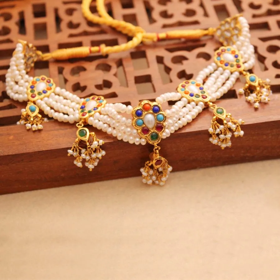 Choker Set wit Nauratan and Pearls