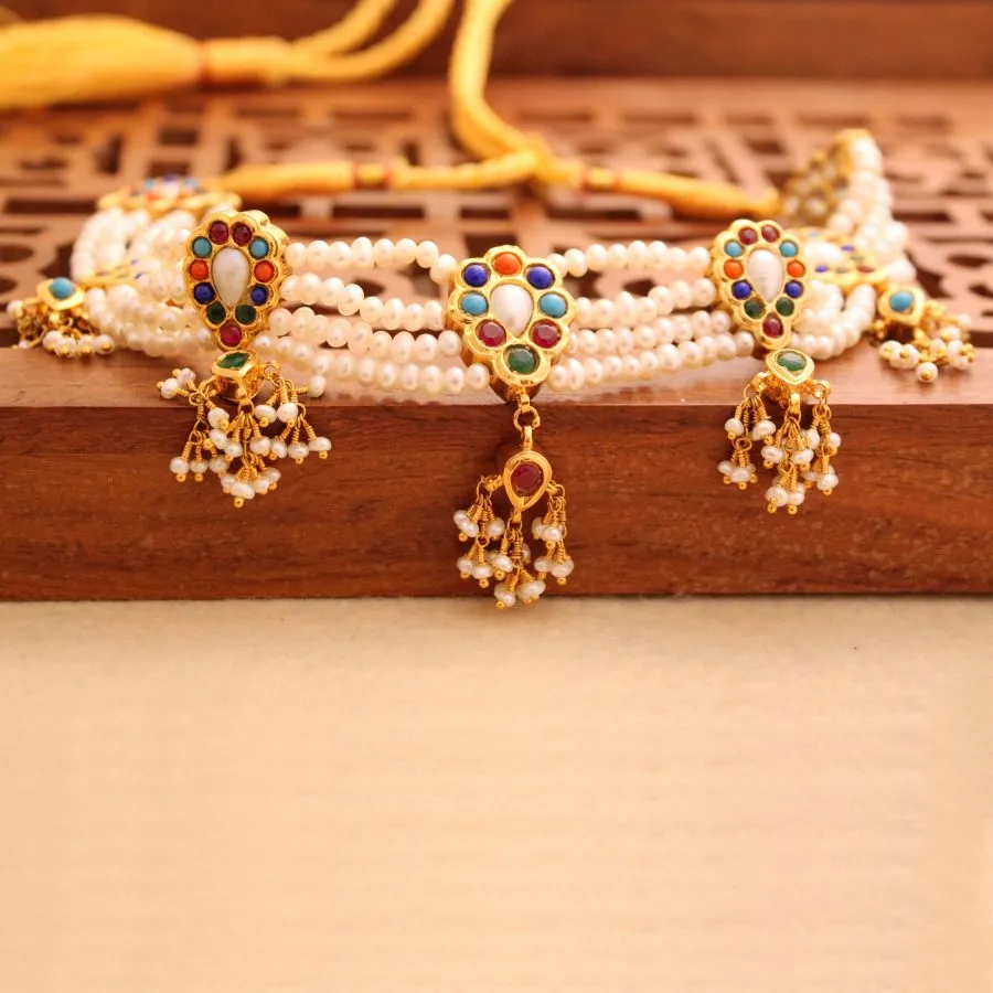 Choker Set wit Nauratan and Pearls