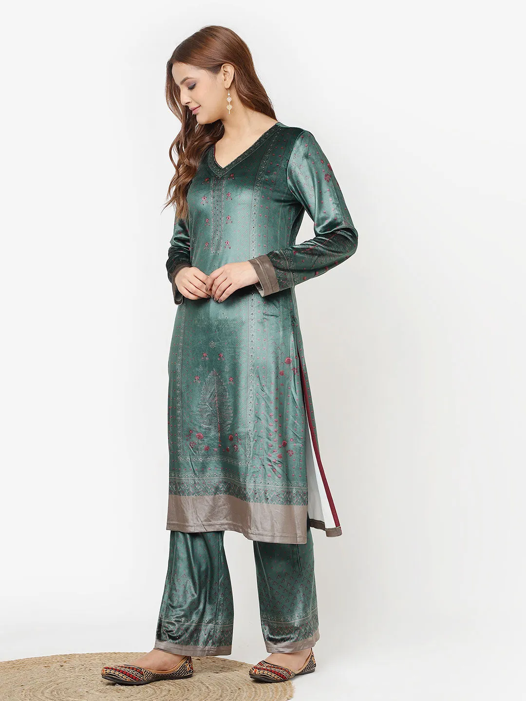 Emerald Green Printed Velvet Kurta Set with Swarovski Work (With Dupatta)