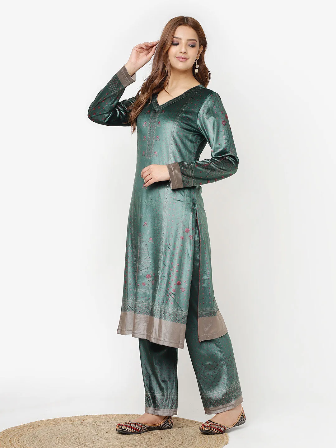 Emerald Green Printed Velvet Kurta Set with Swarovski Work (With Dupatta)