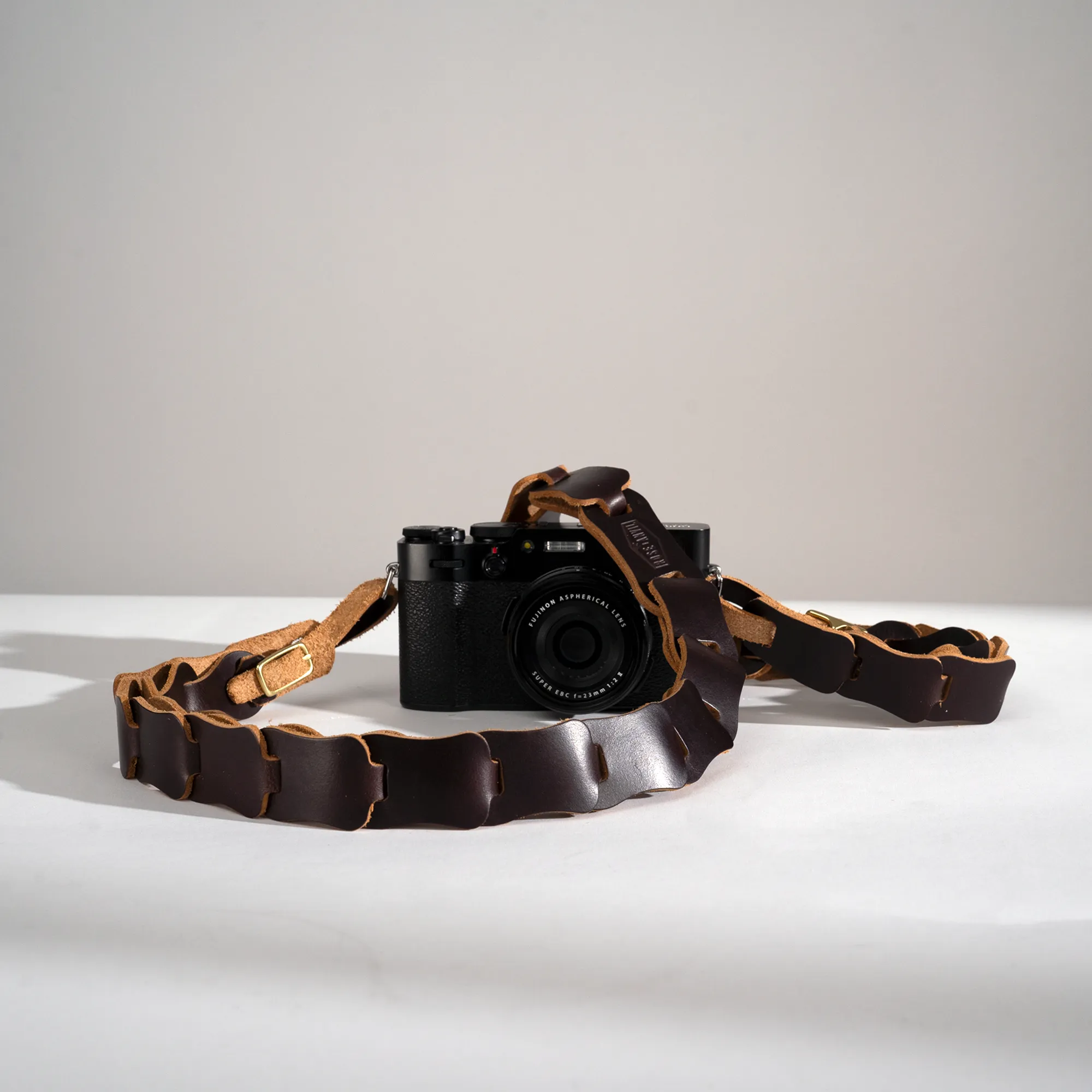 Lasso Link Neck Strap