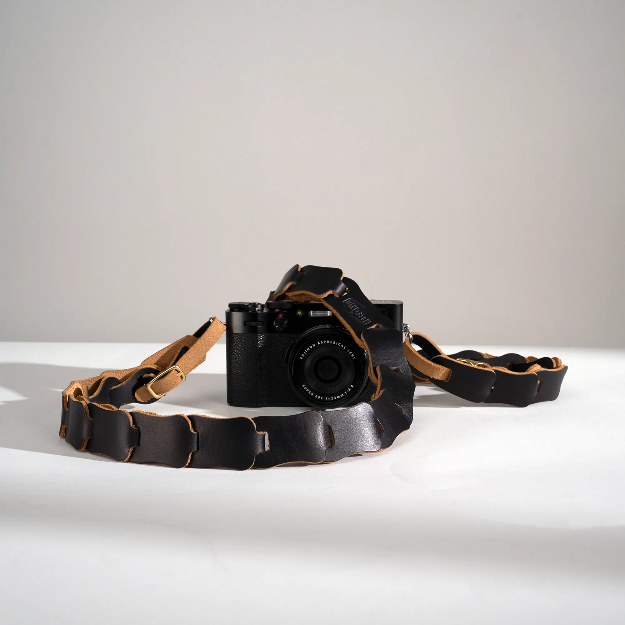 Lasso Link Neck Strap